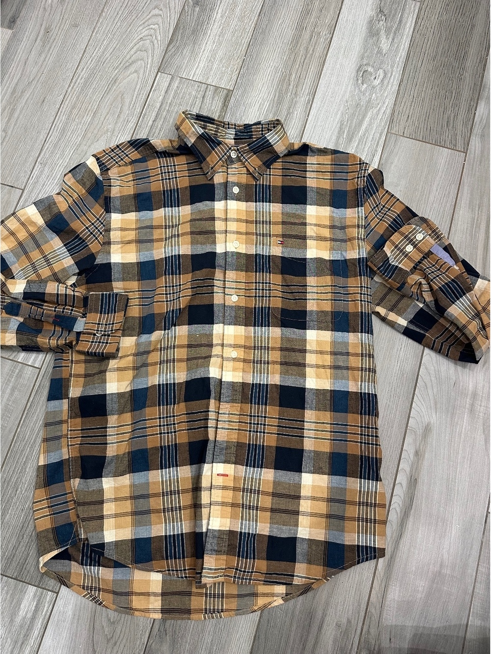 Tommy Hilfiger Classic Fit Plaid Button-Up Shirt Large